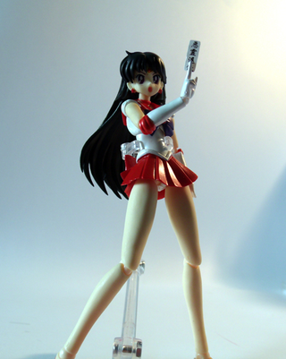 Illustration for article titled The Empress Reviews: Bandai S.H. Figurarts Sailor Mars Figure
